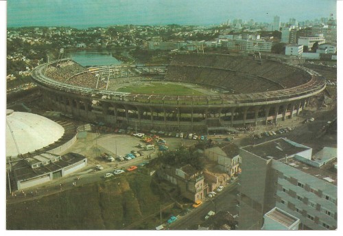 Estádio Octávio Mangabeira – Wikipédia, a enciclopédia livre